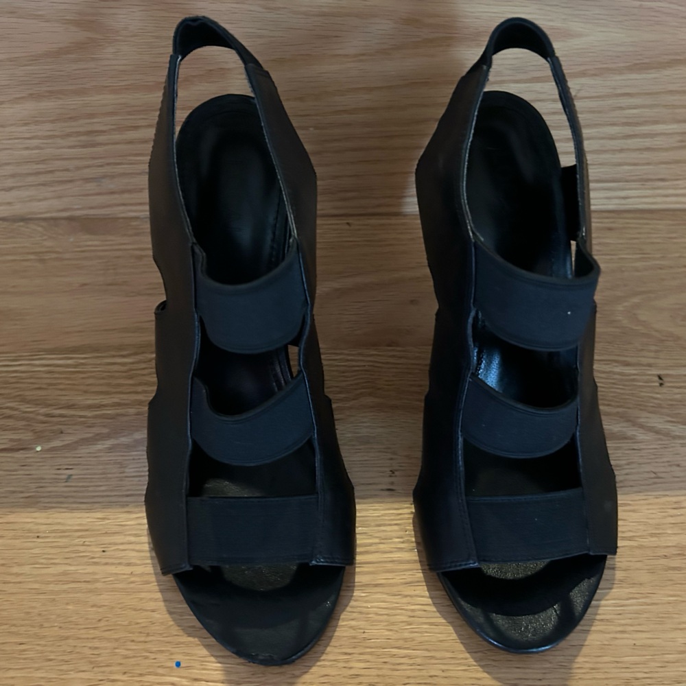 Locale Black High heels straps sandals in Size 38 or 8